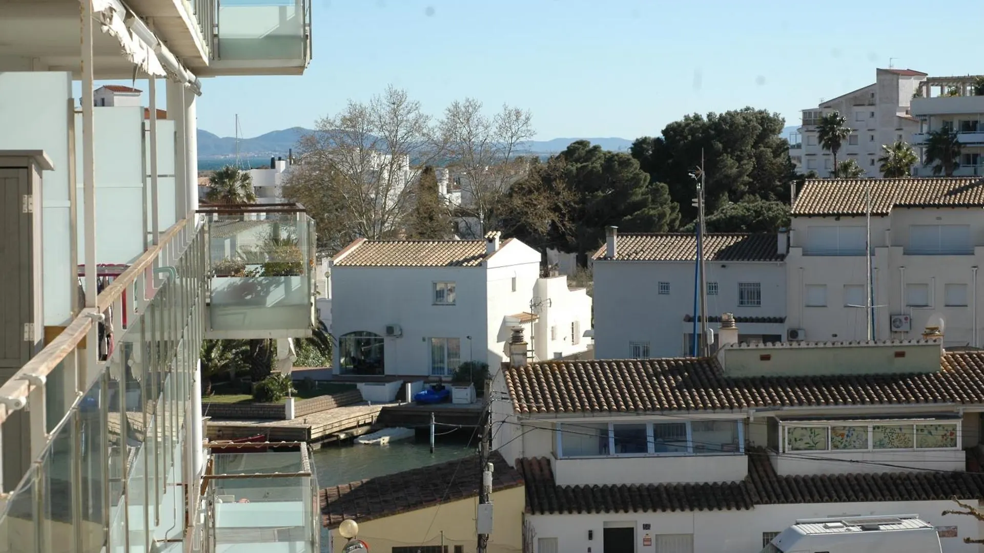 Luminoso Apartamento Con Piscina Roses
